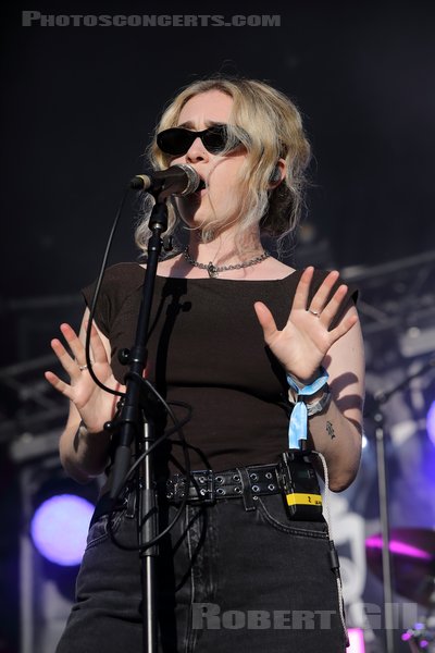 BLONDSHELL - 2024-08-15 - CHARLEVILLE-MEZIERES - Square Bayard - Razorback - Sabrina Mae Teitelbaum